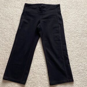 Athleta Womens Black Capri Leggings